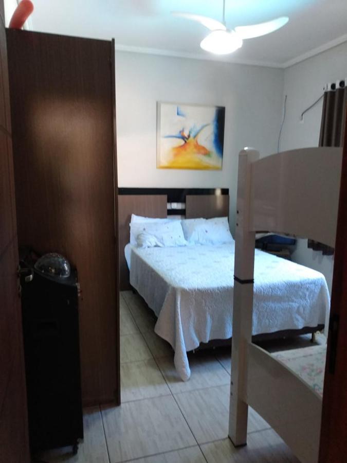Edicula Com Um Quarto Banheiro E Piscina E Lazer Фос ду Игуасу Екстериор снимка