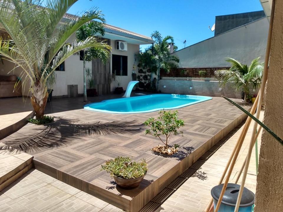 Edicula Com Um Quarto Banheiro E Piscina E Lazer Фос ду Игуасу Екстериор снимка